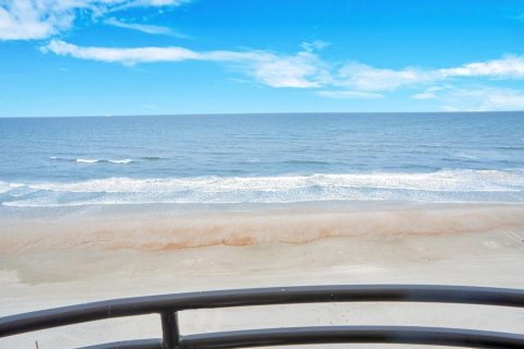 Condo in Daytona Beach Shores, Florida, 2 bedrooms № 2354556 - photo 19