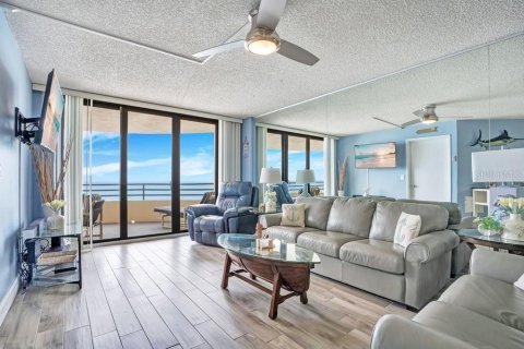 Condo in Daytona Beach Shores, Florida, 2 bedrooms № 2354556 - photo 8