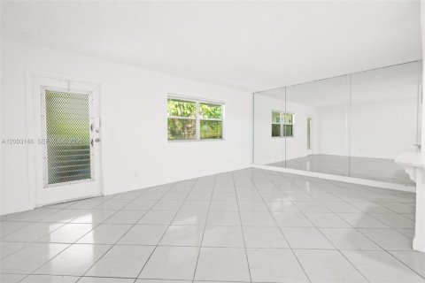 Condo in Delray Beach, Florida, 1 bedroom  № 2068819 - photo 13