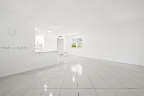 Condo in Delray Beach, Florida, 1 bedroom  № 2068819 - photo 16