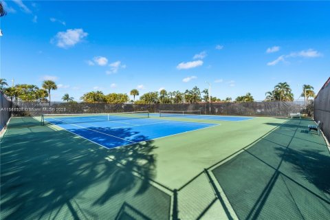 House in Palm Beach, Florida 2 bedrooms, 120.77 sq.m. № 1694435 - photo 12