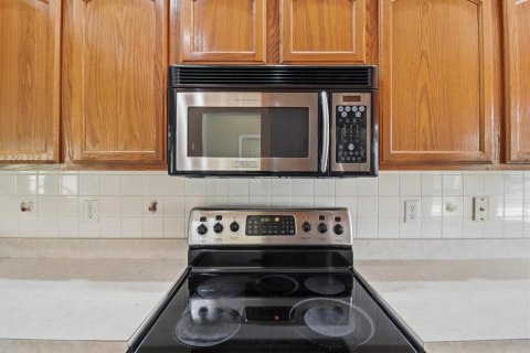 House in Crystal River, Florida 2 bedrooms, 132.85 sq.m. № 2100077 - photo 25