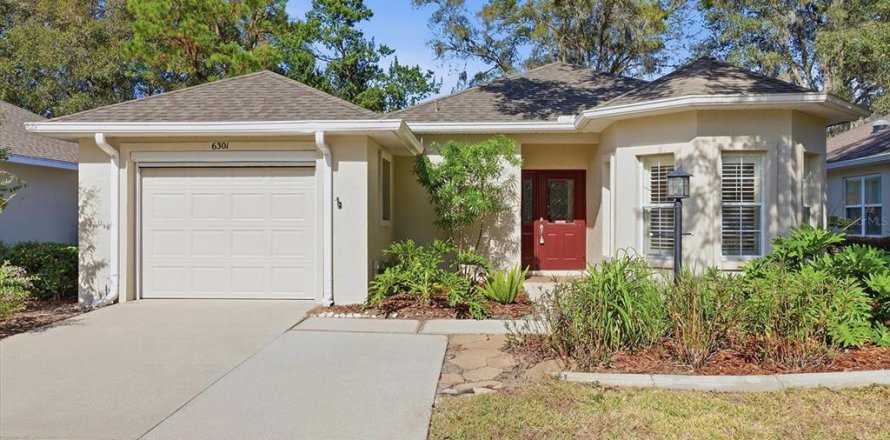 House in Crystal River, Florida 2 bedrooms, 132.85 sq.m. № 2100077
