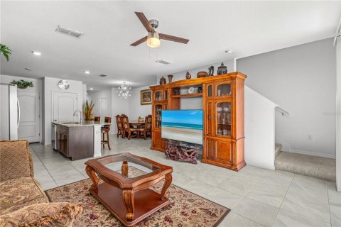 Townhouse in Port Orange, Florida 3 bedrooms, 150.87 sq.m. № 2107572 - photo 15