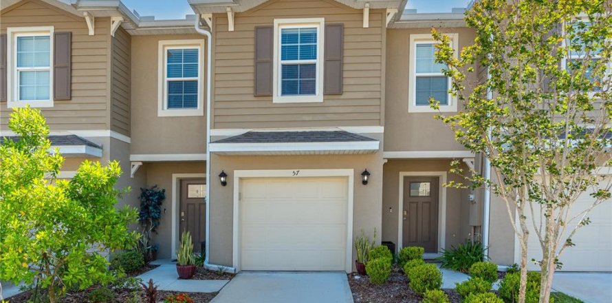 Townhouse in Port Orange, Florida 3 bedrooms, 150.87 sq.m. № 2107572