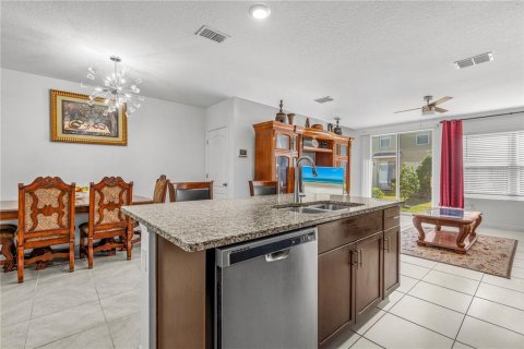 Townhouse in Port Orange, Florida 3 bedrooms, 150.87 sq.m. № 2107572 - photo 11