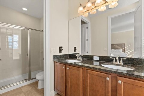 Casa en venta en Kissimmee, Florida, 6 dormitorios, 287.9 m2 № 1914499 - foto 26