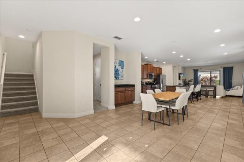 Casa en venta en Kissimmee, Florida, 6 dormitorios, 287.9 m2 № 1914499 - foto 7
