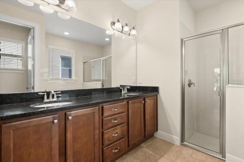 Casa en venta en Kissimmee, Florida, 6 dormitorios, 287.9 m2 № 1914499 - foto 15