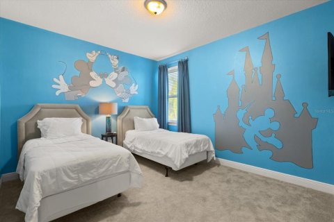 Casa en venta en Kissimmee, Florida, 6 dormitorios, 287.9 m2 № 1914499 - foto 3
