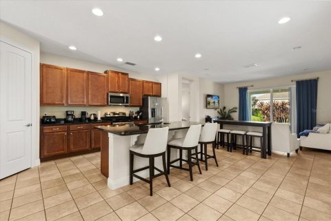 Casa en venta en Kissimmee, Florida, 6 dormitorios, 287.9 m2 № 1914499 - foto 8