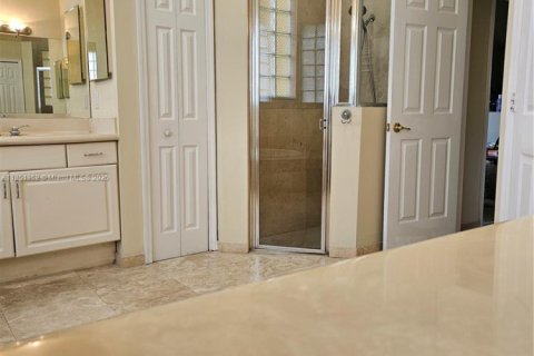 Casa en venta en Miramar, Florida, 5 dormitorios, 260.5 m2 № 1874743 - foto 16
