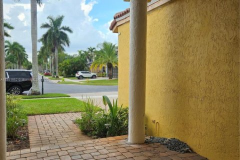 Casa en venta en Miramar, Florida, 5 dormitorios, 260.5 m2 № 1874743 - foto 6