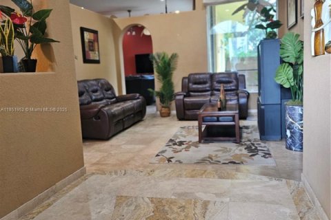Casa en venta en Miramar, Florida, 5 dormitorios, 260.5 m2 № 1874743 - foto 7