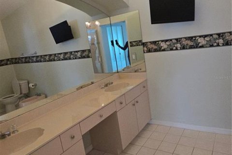 Villa ou maison à vendre à New Port Richey, Floride: 3 chambres, 170.38 m2 № 2122171 - photo 17