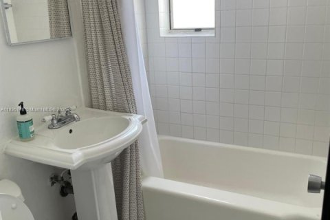 Copropriété à louer à Miami Beach, Floride: 37.16 m2 № 1818585 - photo 11