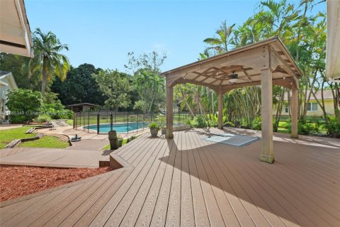 House in Southwest Ranches, Florida 4 bedrooms, 146.32 sq.m. № 1932920 - photo 14