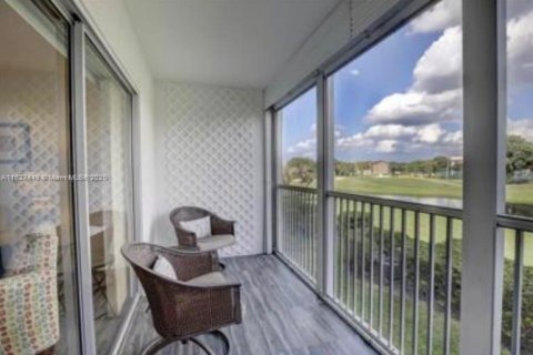 Copropriété à vendre à Pembroke Pines, Floride: 2 chambres, 110.74 m2 № 1977182 - photo 23