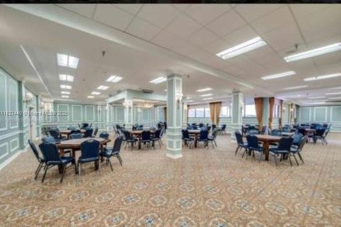 Copropriété à vendre à Pembroke Pines, Floride: 2 chambres, 110.74 m2 № 1977182 - photo 28