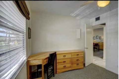 Copropriété à vendre à Pembroke Pines, Floride: 2 chambres, 110.74 m2 № 1977182 - photo 17