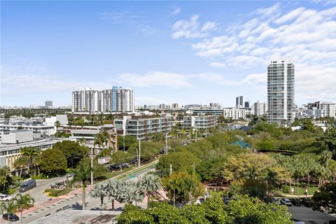 Condominio en venta en Miami Beach, Florida, 1 dormitorio, 79.99 m2 № 1865439 - foto 3