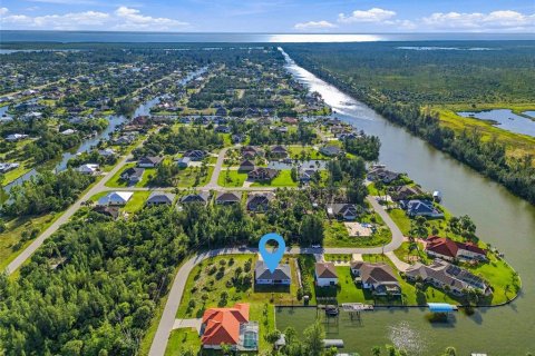 Casa en venta en Port Charlotte, Florida, 3 dormitorios, 153.29 m2 № 2360933 - foto 2