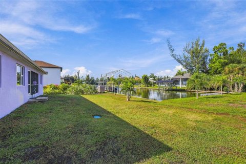 Casa en venta en Port Charlotte, Florida, 3 dormitorios, 153.29 m2 № 2360933 - foto 24