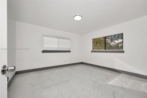 Casa en venta en Hollywood, Florida, 4 dormitorios, 158.31 m2 № 2028682 - foto 8