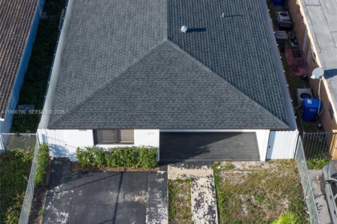 Casa en venta en Hollywood, Florida, 4 dormitorios, 158.31 m2 № 2028682 - foto 27