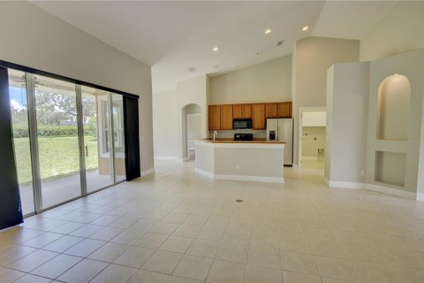 Casa en venta en Chuluota, Florida, 4 dormitorios, 218.88 m2 № 1844646 - foto 18