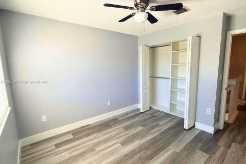 Touwnhouse à louer à Doral, Floride: 4 chambres, 176.89 m2 № 1967682 - photo 16