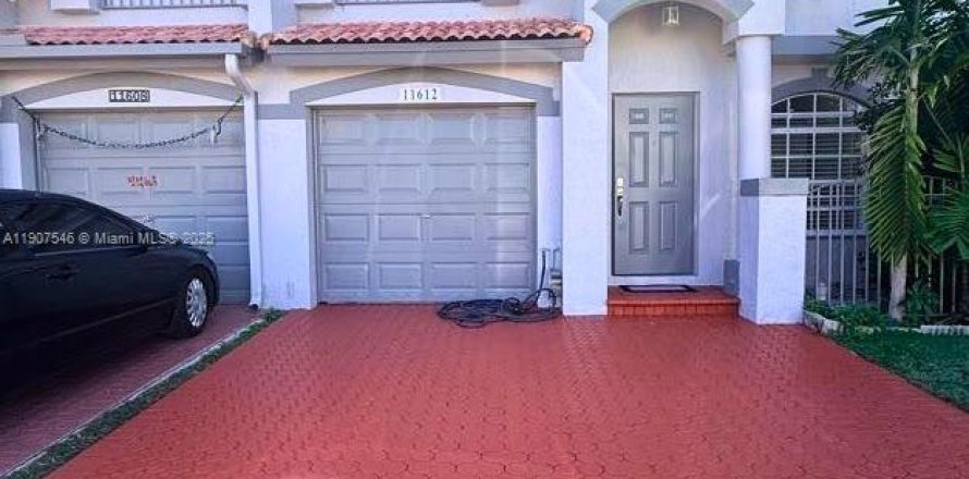 Touwnhouse à Doral, Floride 4 chambres, 176.89 m2 № 1967682