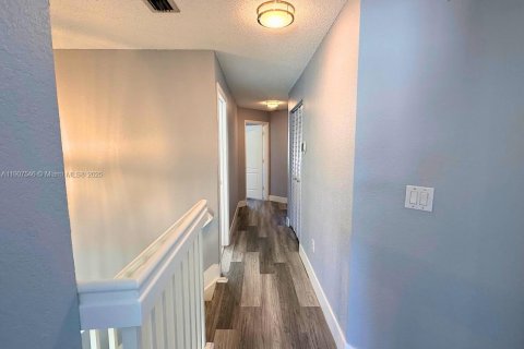 Touwnhouse à louer à Doral, Floride: 4 chambres, 176.89 m2 № 1967682 - photo 15