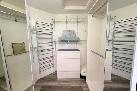 Touwnhouse à louer à Doral, Floride: 4 chambres, 176.89 m2 № 1967682 - photo 6