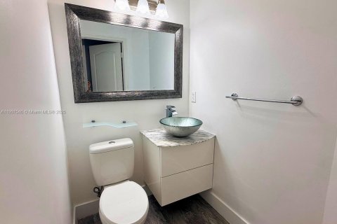 Touwnhouse à louer à Doral, Floride: 4 chambres, 176.89 m2 № 1967682 - photo 17