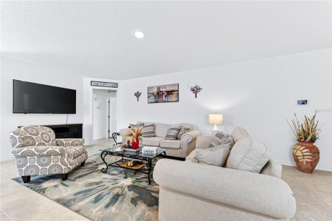 Casa en venta en Palm Bay, Florida, 4 dormitorios, 175.86 m2 № 2197383 - foto 8