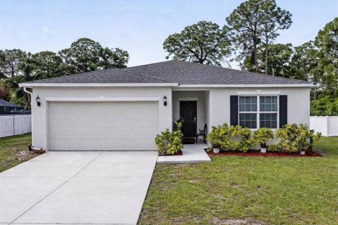 Casa en Palm Bay, Florida 4 dormitorios, 175.86 m2 № 2197383