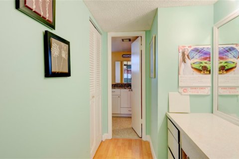 Купить кондоминиум в Маргит, Флорида 1 комната, 66.89м2, № 2083726 - фото 16