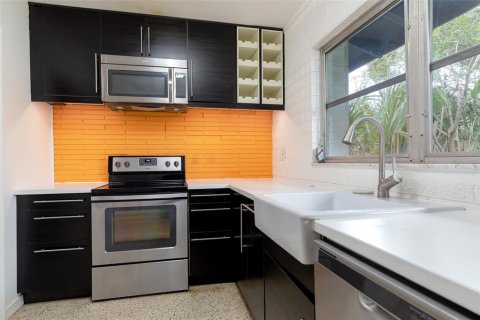 Villa ou maison à vendre à Orlando, Floride: 3 chambres, 170.75 m2 № 2401021 - photo 7