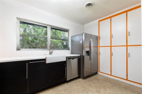 Villa ou maison à vendre à Orlando, Floride: 3 chambres, 170.75 m2 № 2401021 - photo 8
