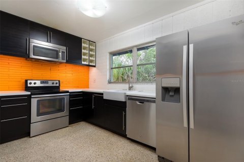 Villa ou maison à vendre à Orlando, Floride: 3 chambres, 170.75 m2 № 2401021 - photo 6