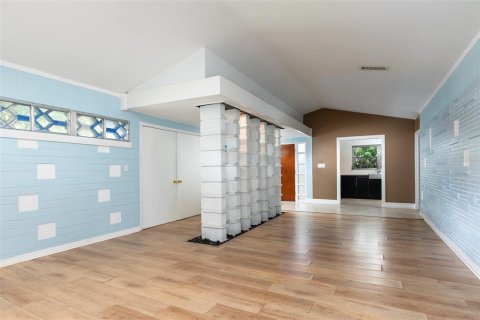 Villa ou maison à vendre à Orlando, Floride: 3 chambres, 170.75 m2 № 2401021 - photo 2