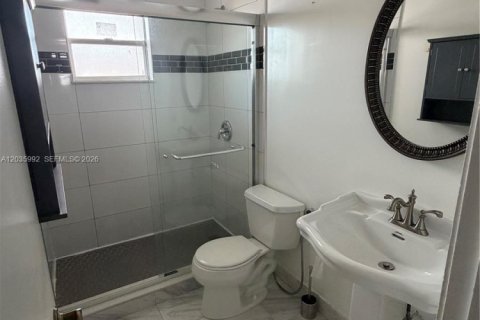 Adosado en venta en Sweetwater, Florida, 3 dormitorios, 108.97 m2 № 2169990 - foto 4