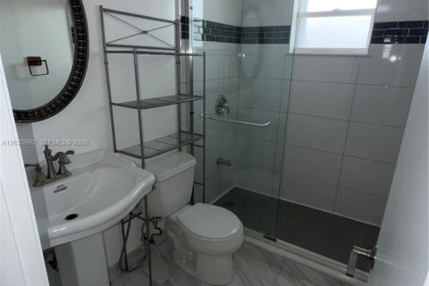 Adosado en venta en Sweetwater, Florida, 3 dormitorios, 108.97 m2 № 2169990 - foto 6