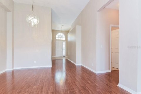 Casa en alquiler en Brandon, Florida, 4 dormitorios, 178.47 m2 № 1905129 - foto 3