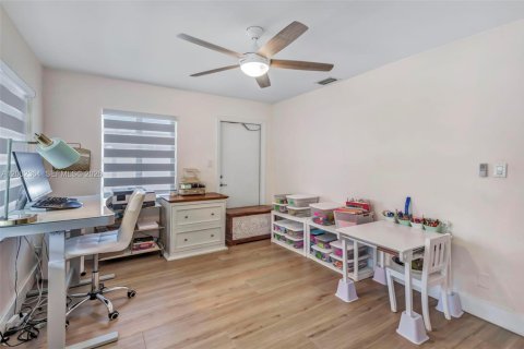 Casa en venta en Tamarac, Florida, 3 dormitorios, 111.85 m2 № 2072575 - foto 19