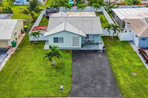 Casa en venta en Tamarac, Florida, 3 dormitorios, 111.85 m2 № 2072575 - foto 28