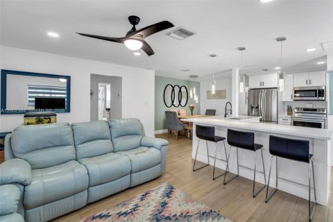 Casa en venta en Tamarac, Florida, 3 dormitorios, 111.85 m2 № 2072575 - foto 7