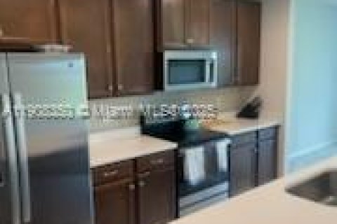 Villa ou maison à louer à Port St. Lucie, Floride: 3 chambres, 139.63 m2 № 1967892 - photo 4