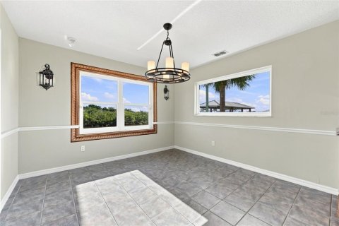 House in Flagler Beach, Florida 2 bedrooms, 175.77 sq.m. № 2302293 - photo 18